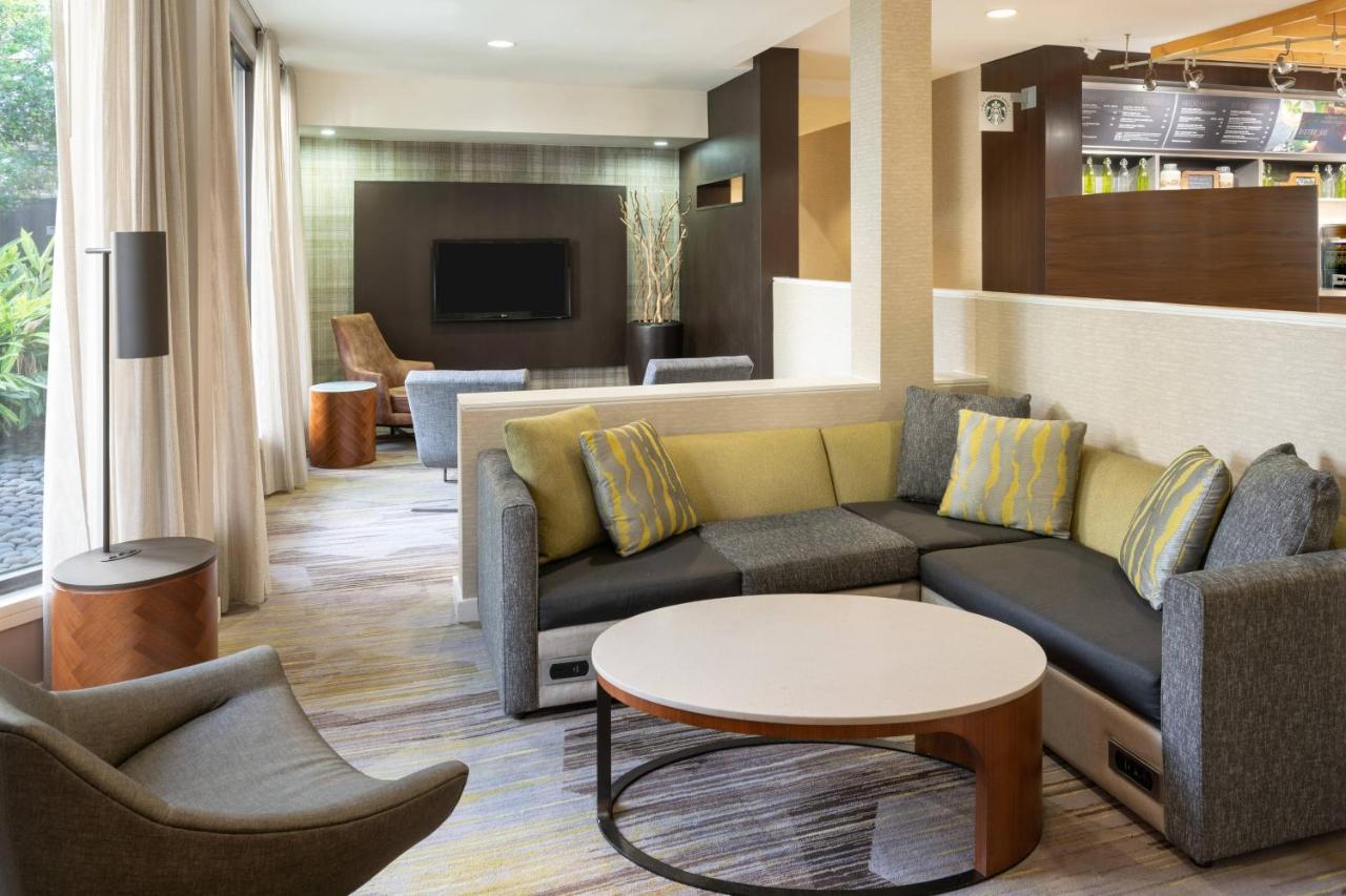 Courtyard By Marriott Orlando Airport Exterior foto