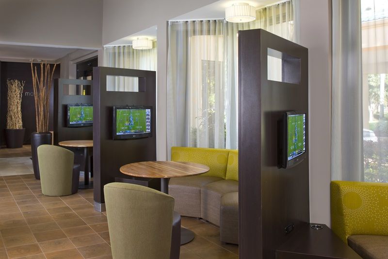 Courtyard By Marriott Orlando Airport Exterior foto