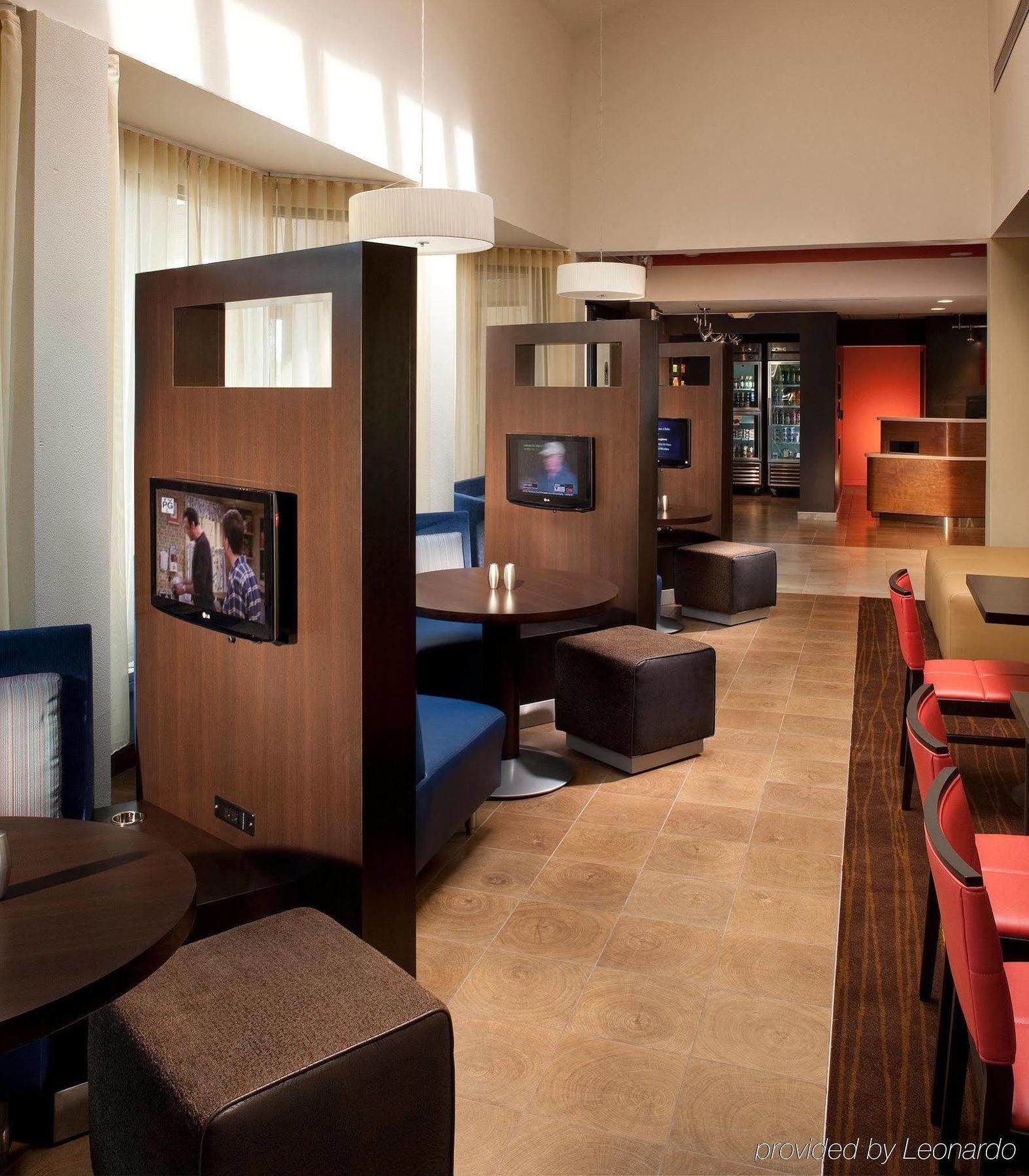 Courtyard By Marriott Orlando Airport Exterior foto